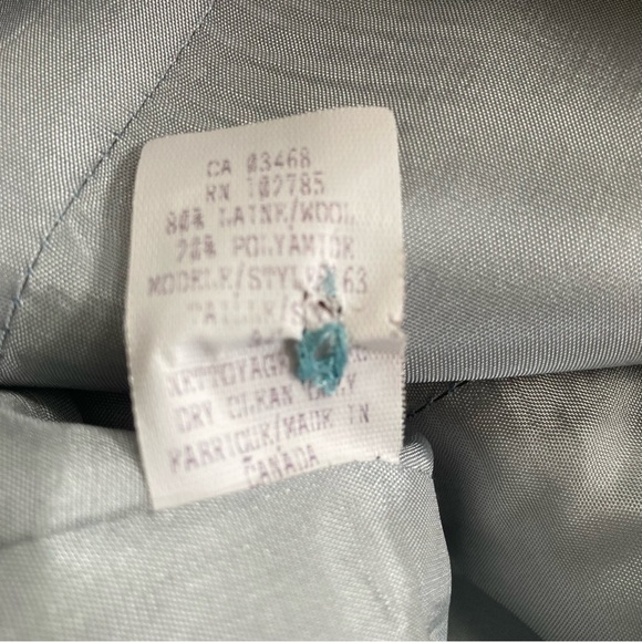 Femme de Carriere cool blue wool blazer. Size 34= XS - Picture 8 of 8